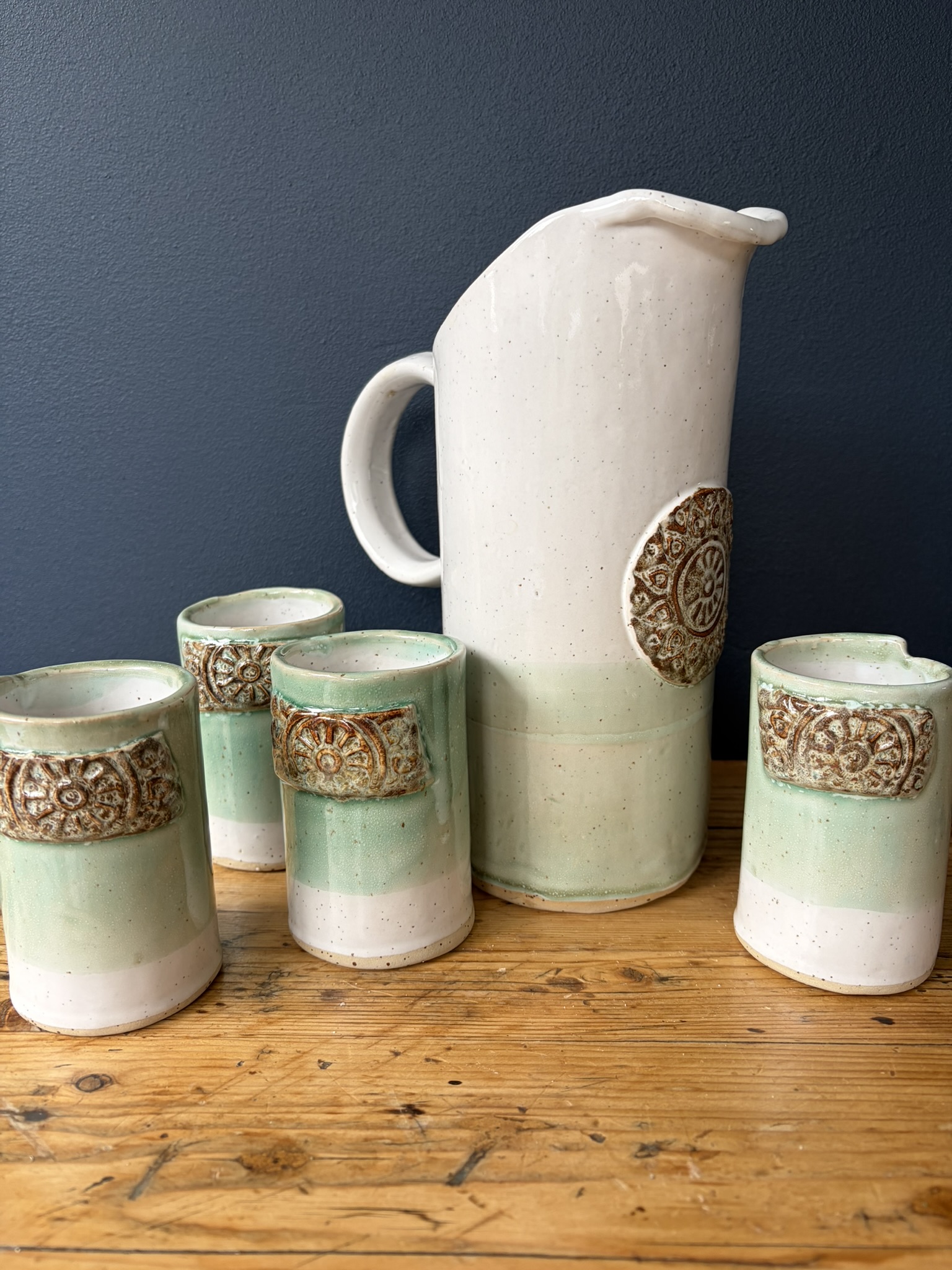 Jug with 4 small beakers 2